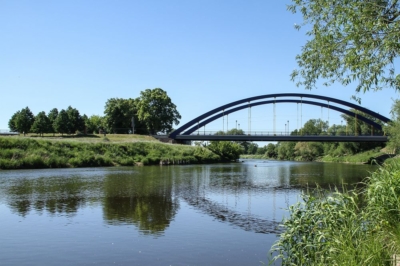 Dienstleistung - Brücke zum Kunden auch in Deutschland?