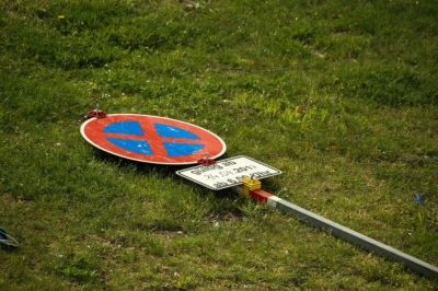 Schild - Wer lernt im Unternehmen? Menschen!