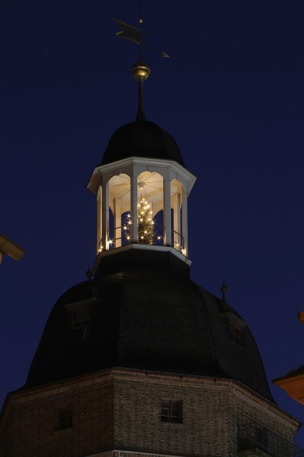 Eilenburg - Nikolaikirche mit Weihnachtsbaum