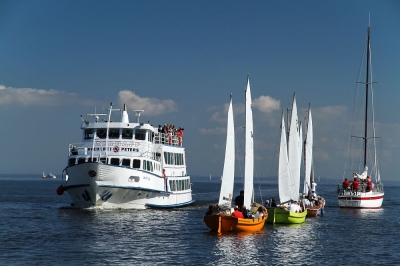 Kleinstadthafen Ueckermünde mit Schiff und Booten